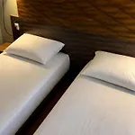 第戎中心克莱蒙梭宜必思酒店 酒店 3*