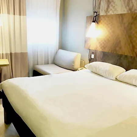 第戎中心克莱蒙梭宜必思酒店 酒店 第戎