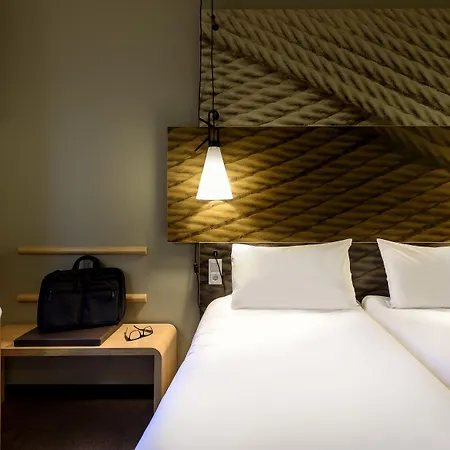 第戎中心克莱蒙梭宜必思酒店 酒店