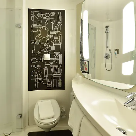 第戎中心克莱蒙梭宜必思酒店 酒店 第戎