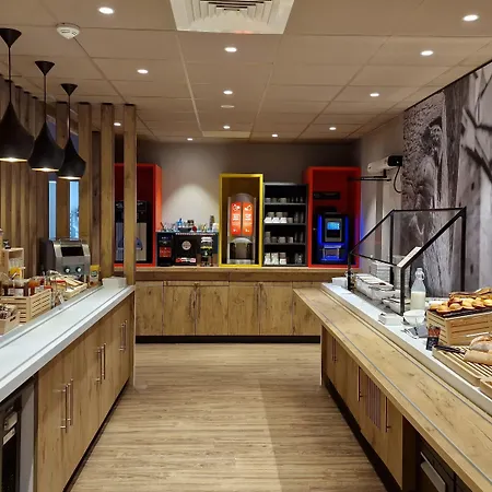 第戎中心克莱蒙梭宜必思酒店