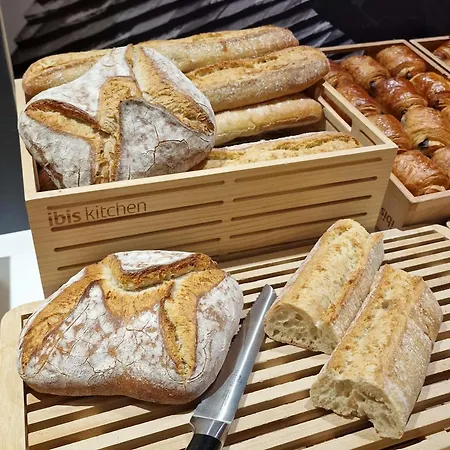 第戎中心克莱蒙梭宜必思酒店 酒店