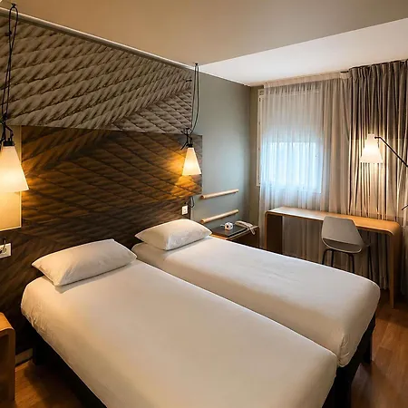 Hotel Ibis Centre Clemenceau 3*