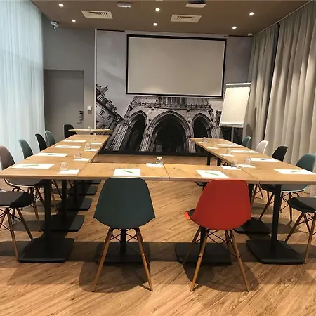 Ibis Centre Clemenceau Hotel