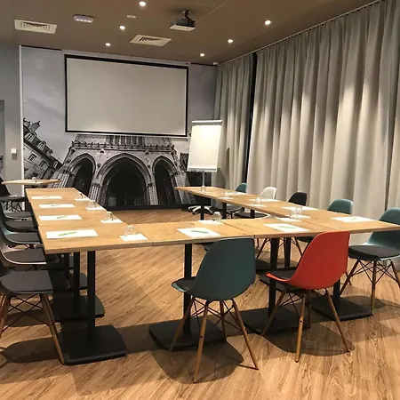 Ibis Centre Clemenceau 3*