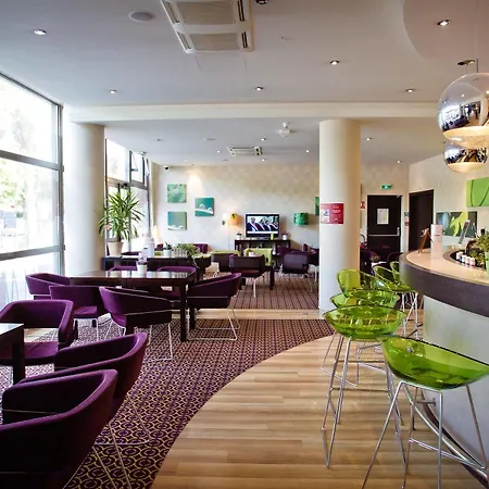 酒店 第戎中心克莱蒙梭宜必思酒店 3*