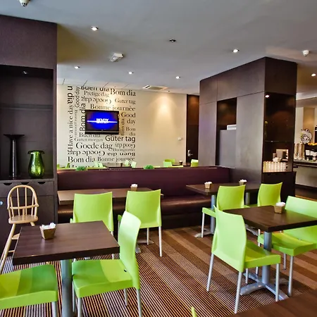 第戎中心克莱蒙梭宜必思酒店