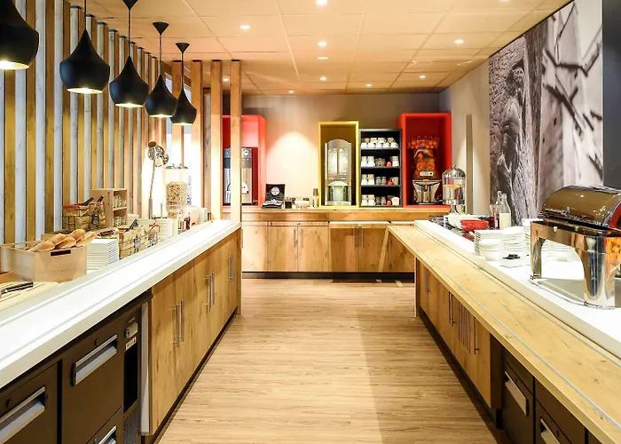 Ibis Centre Clemenceau 3*